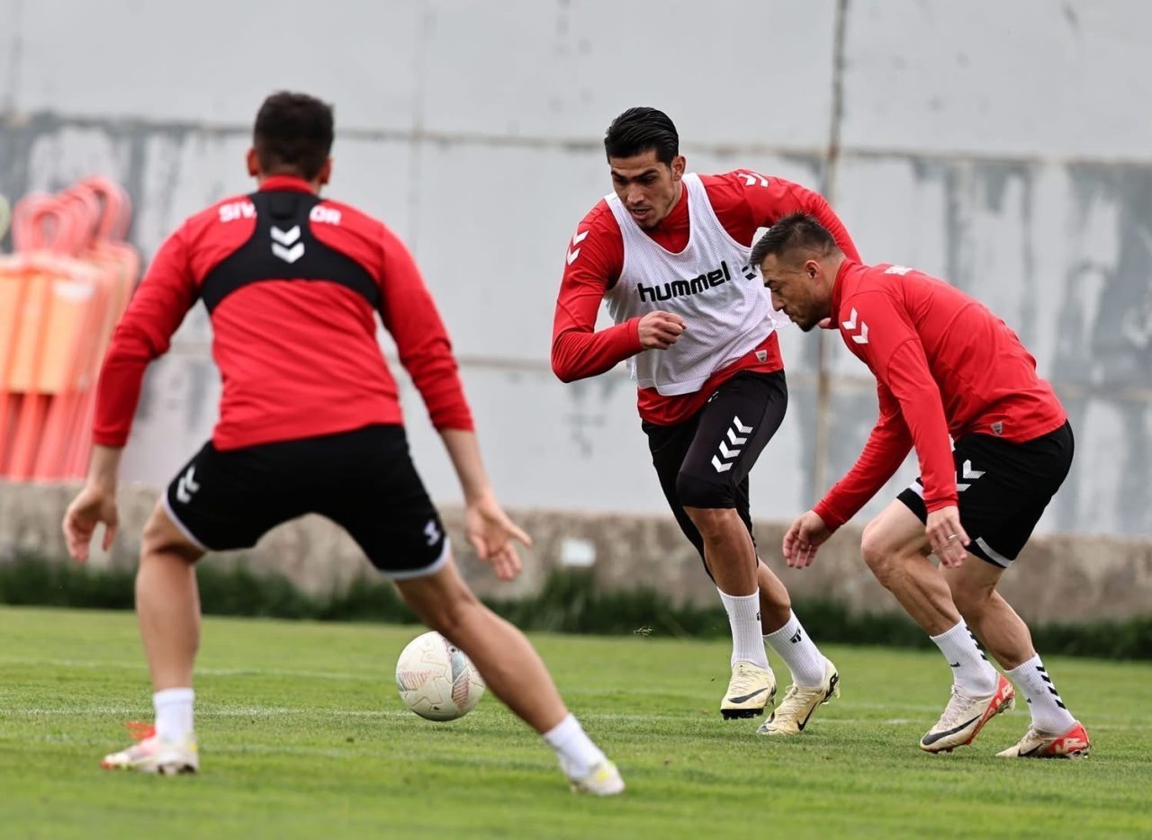 Sivasspor’da Adana Demirspor maçı hazırlıkları sürüyor