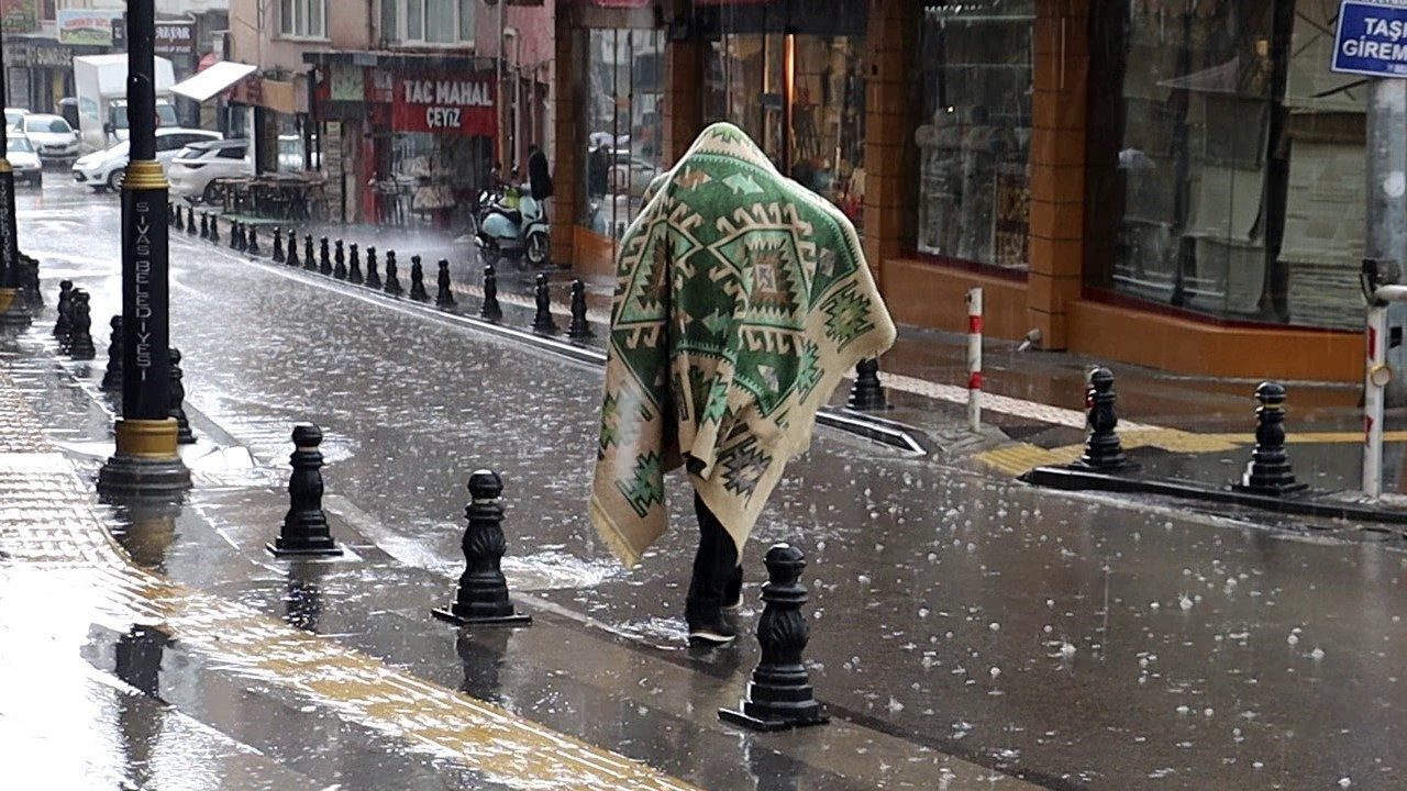 Dolu aniden bastırdı, korunma yöntemleri dikkat çekti