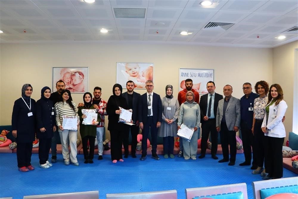 Gebe Okulu eğimini başarıyla tamamlayan ebeveyn adaylarına sertifika verildi