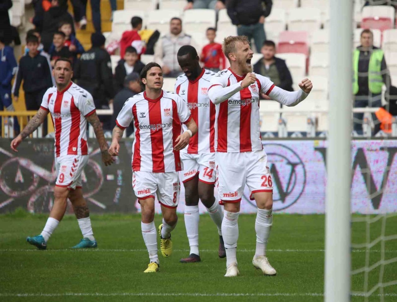 Trendyol Süper Lig: Sivasspor: 2 – Antalyaspor: 0 (Maç sonucu)