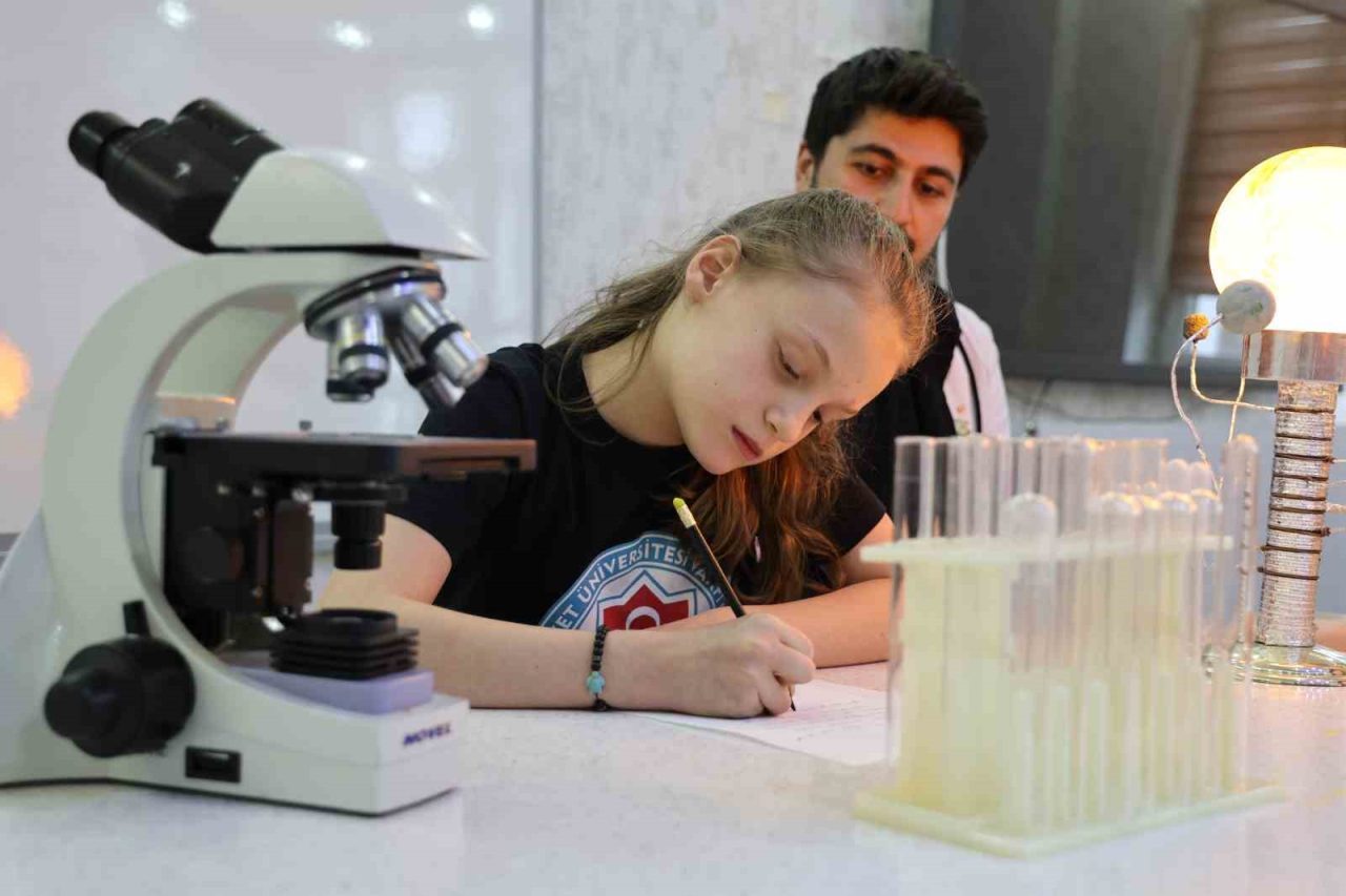 Çevre bilincini çizgi romanla anlattı, proje bakanlık tarafından kabul edildi