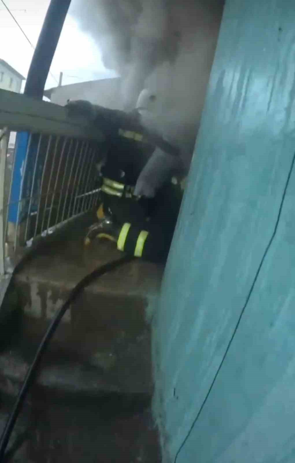 Herkesin kaçtığı yere onlar koşuyor