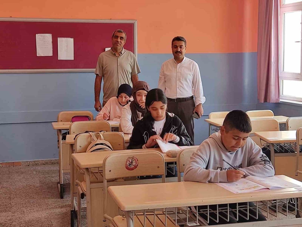 LGS’ye girecek öğrenciler sınav provası yaptı