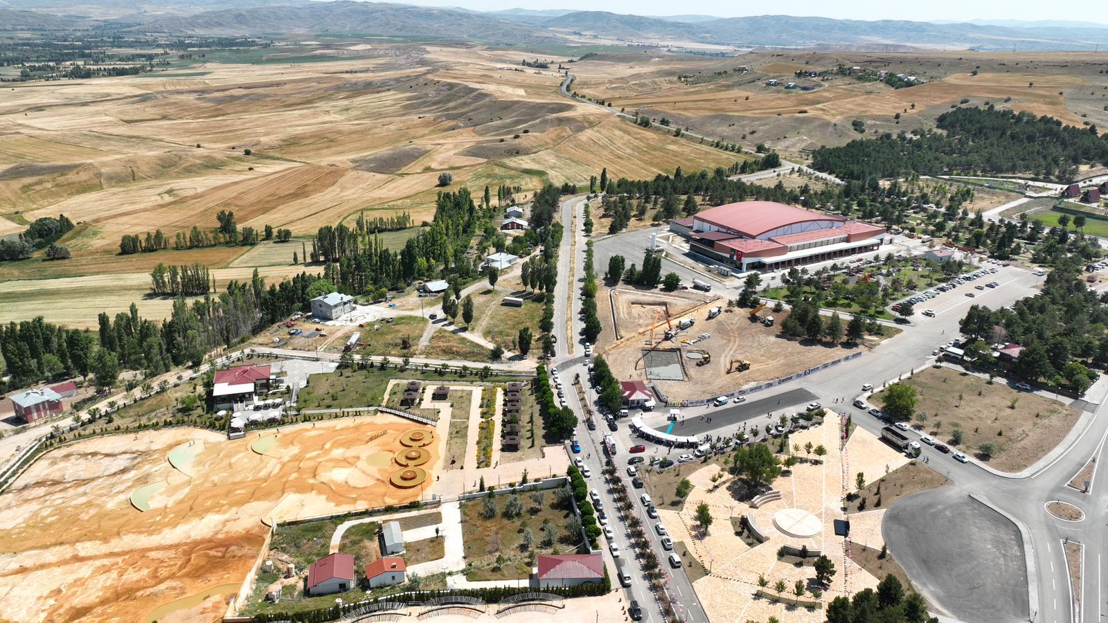 AÇIK HAVUZ KEYFİ GERİ GELİYOR!..