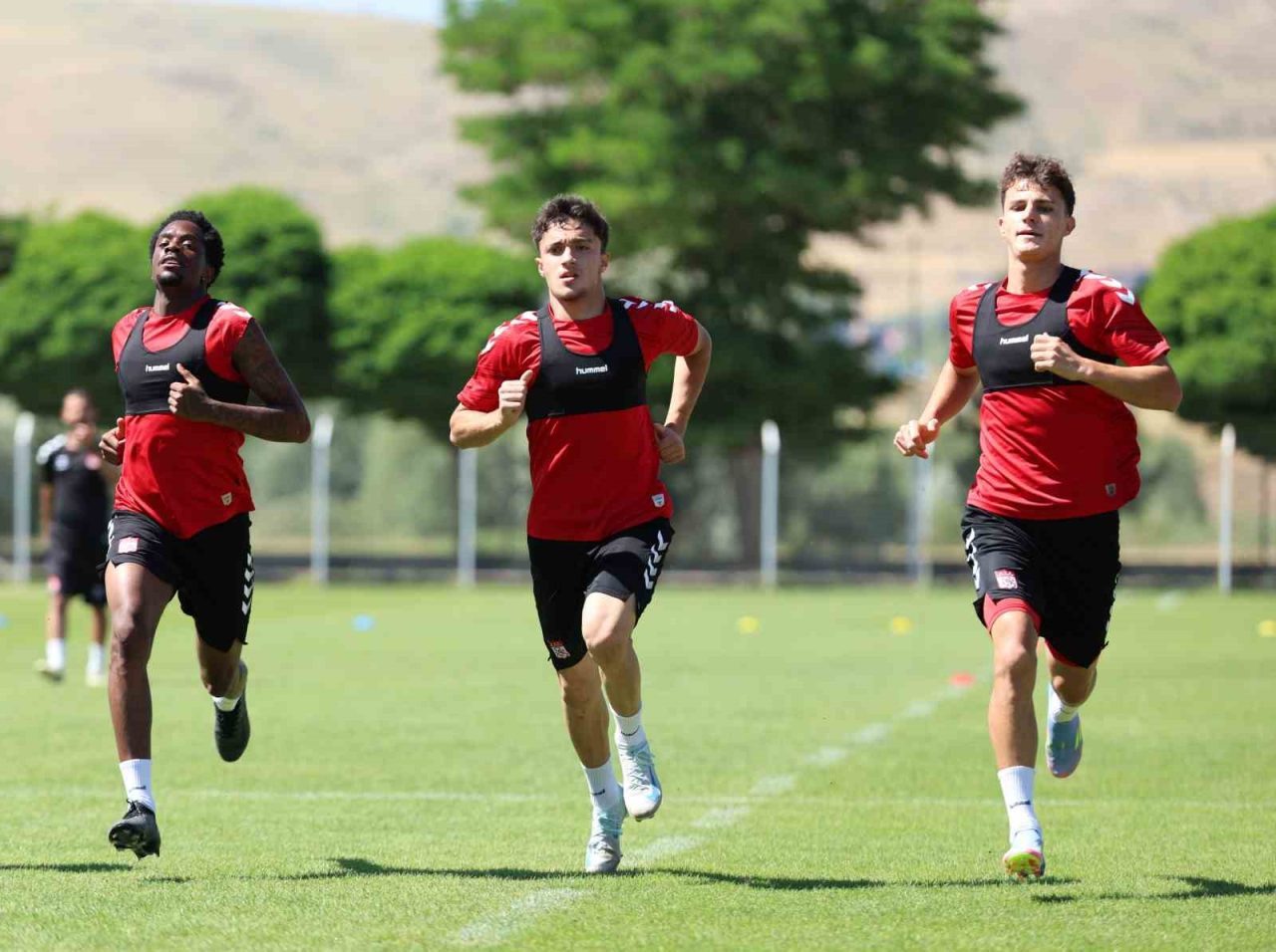 Sivasspor, ilk etap çalışmalarını tamamladı