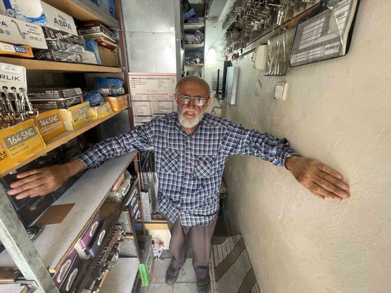 4 metrekarelik dükkana 28 yıl sığdıran usta: “Burası bana saray gibi”