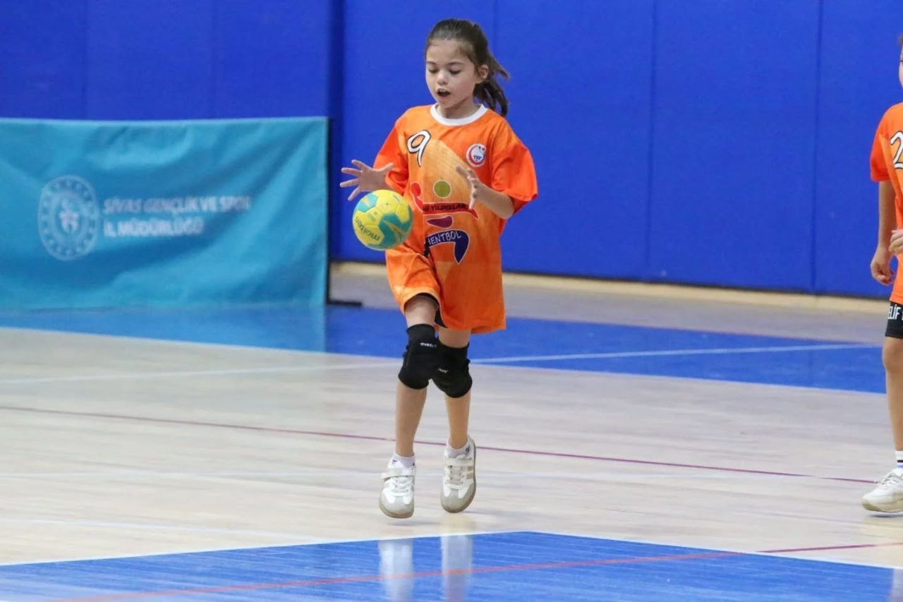 Mini Minikler Hentbol Türkiye Şampiyonası Sivas’ta başladı