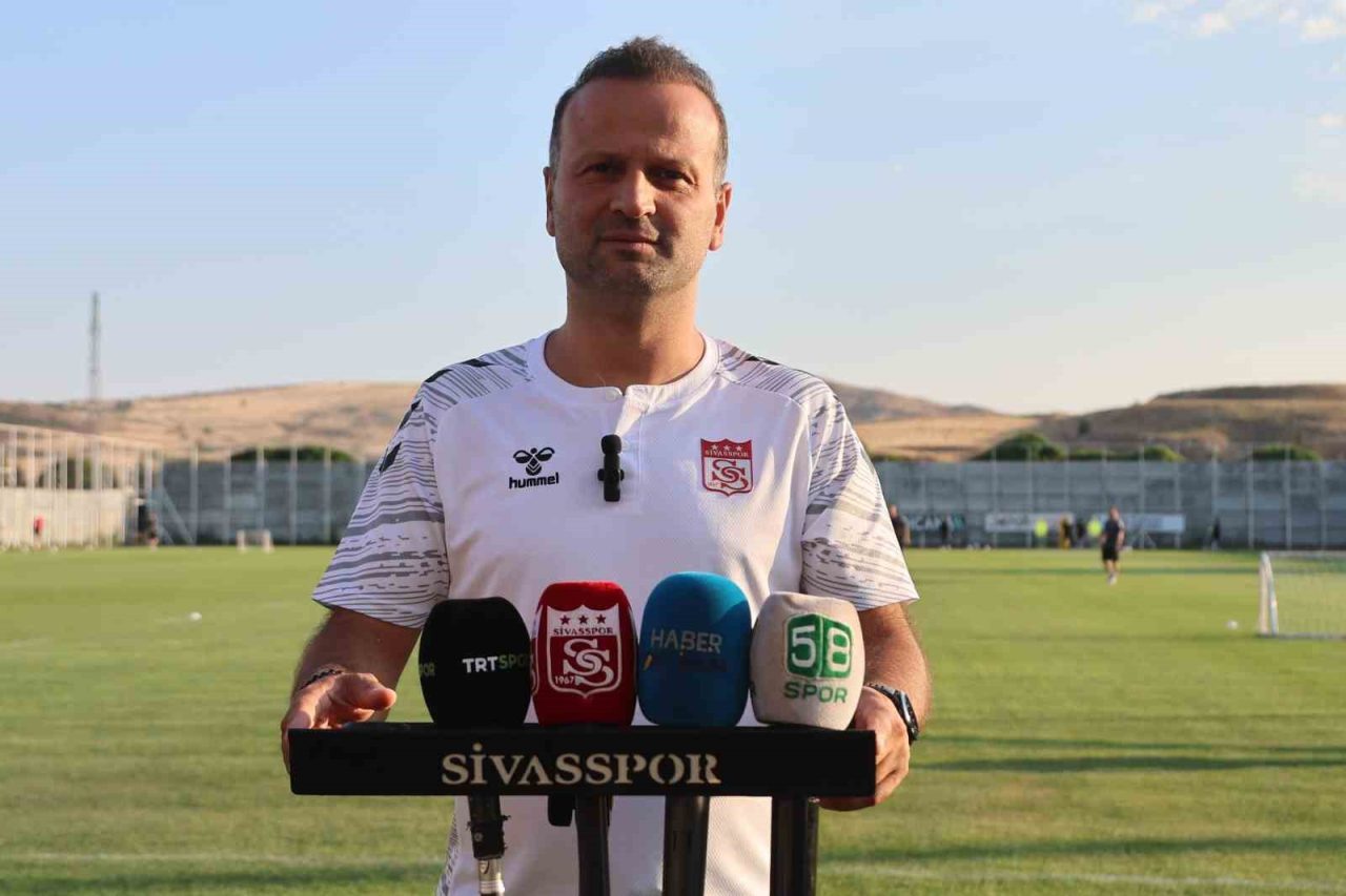Osman Zeki Korkmaz: “Sivaslılar takımıyla gurur duyacak”