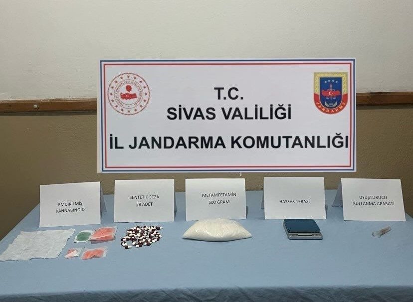 Sivas’ın 2 ilçesinde uyuşturucu operasyonu: 1 kişi tutuklandı