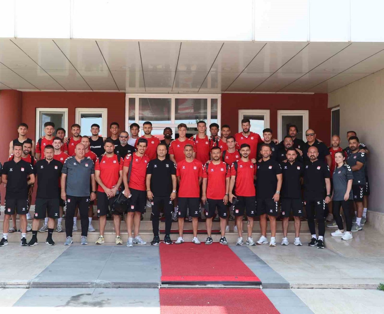 Sivasspor kafilesi Erzurum’a gitti