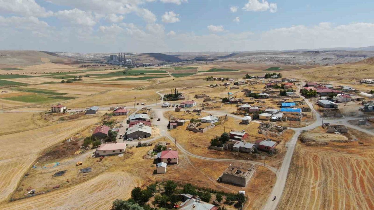 Torku’nun iştiraki olduğu Konya Şeker’e bağlı Kangal Termik Santrali köylüleri yurdundan etti