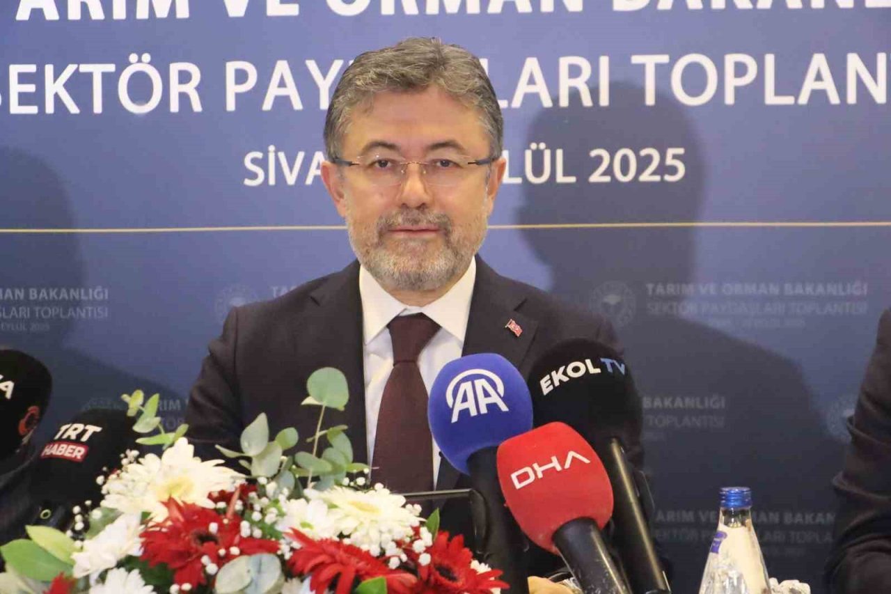 Bakan Yumaklı: “Sektörümüze yönelik bu dezenformasyonlar bizlerin moralini bozmuyor”