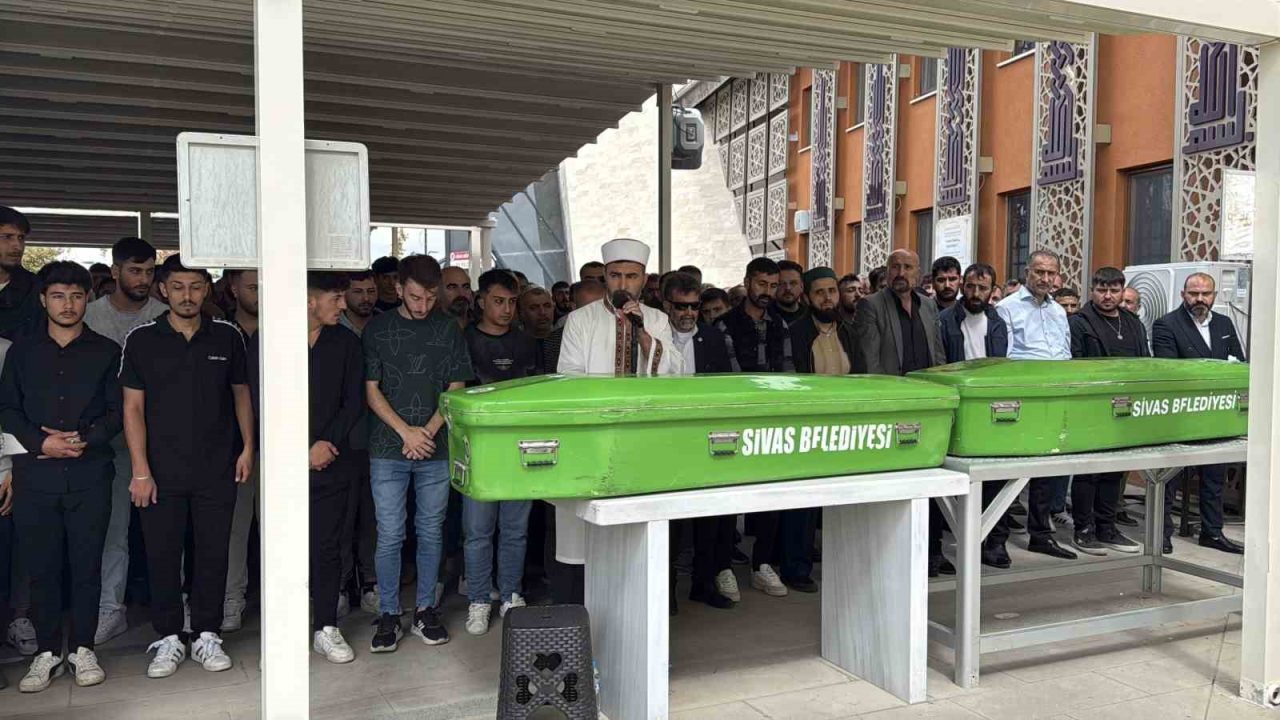 Çakmak gazı ikizleri ayırdı