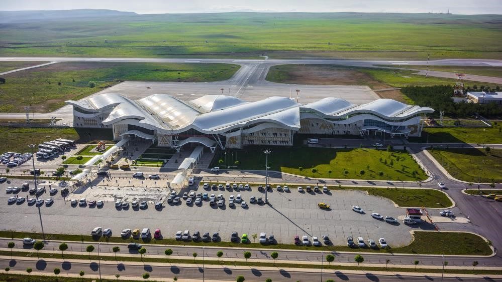 Sivas Nuri Demirağ Havalimanı’nı 8 ayda 350 bine yakın kişi kullandı