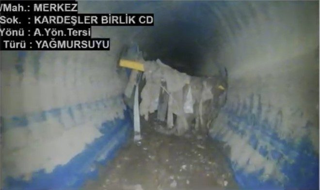 Yağmur suyu hattının içinden geçirilen doğalgaz hattı, robot kamera ile tespit edildi